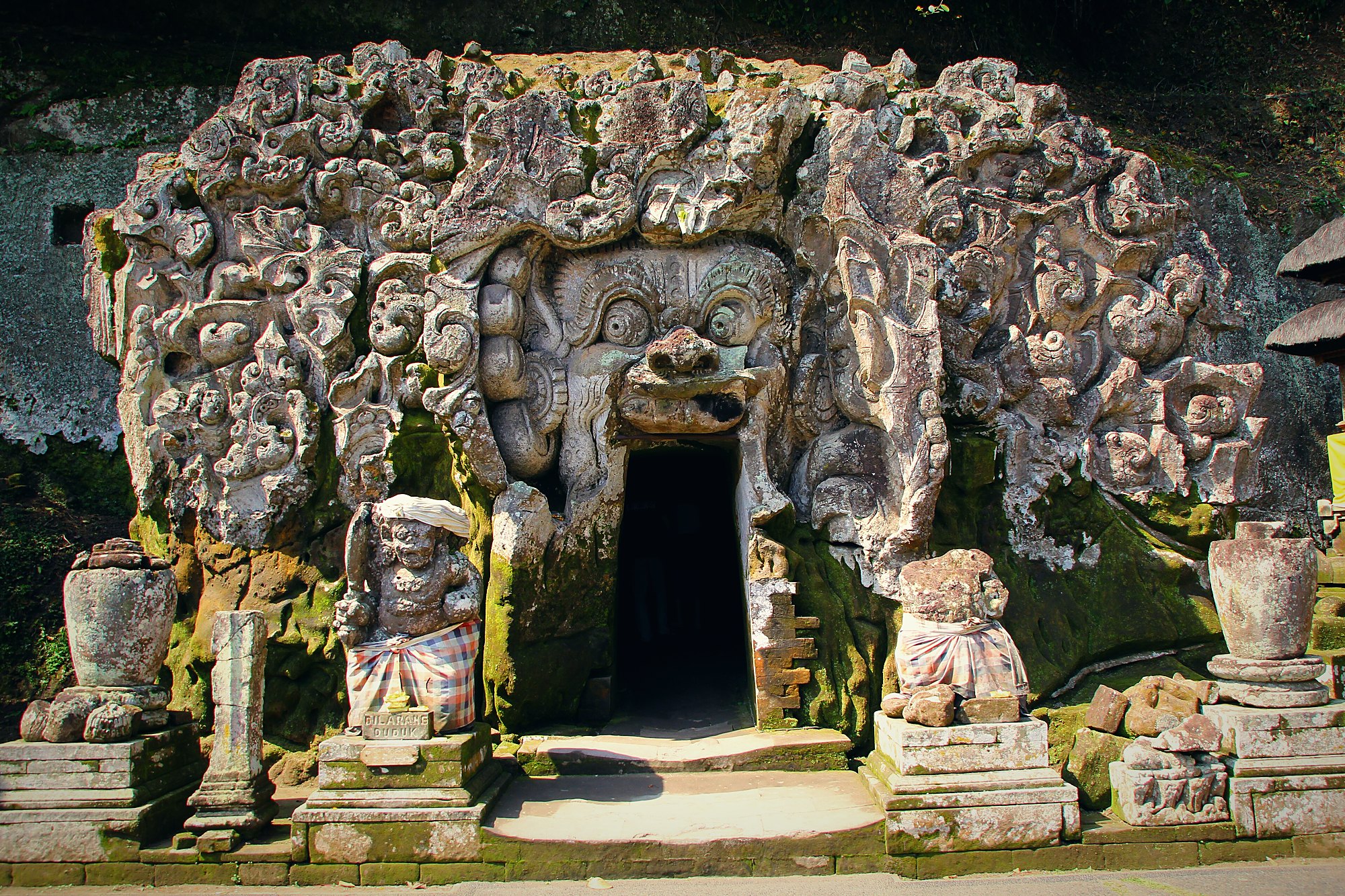 Goa Gajah (كهف الفيل)