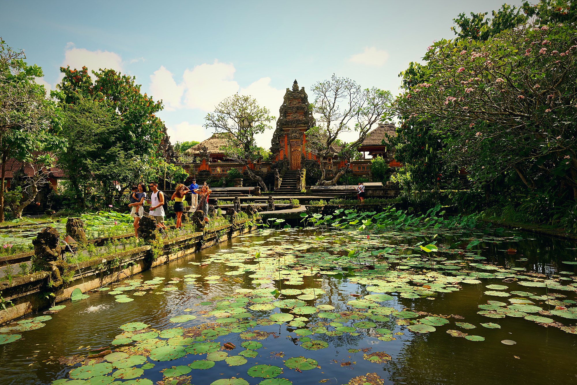 Pura Taman Saraswati